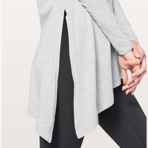 Lululemon To The Point Long Sleeve in Heathered Core Light Grey [6018] - Picture 5 of 6